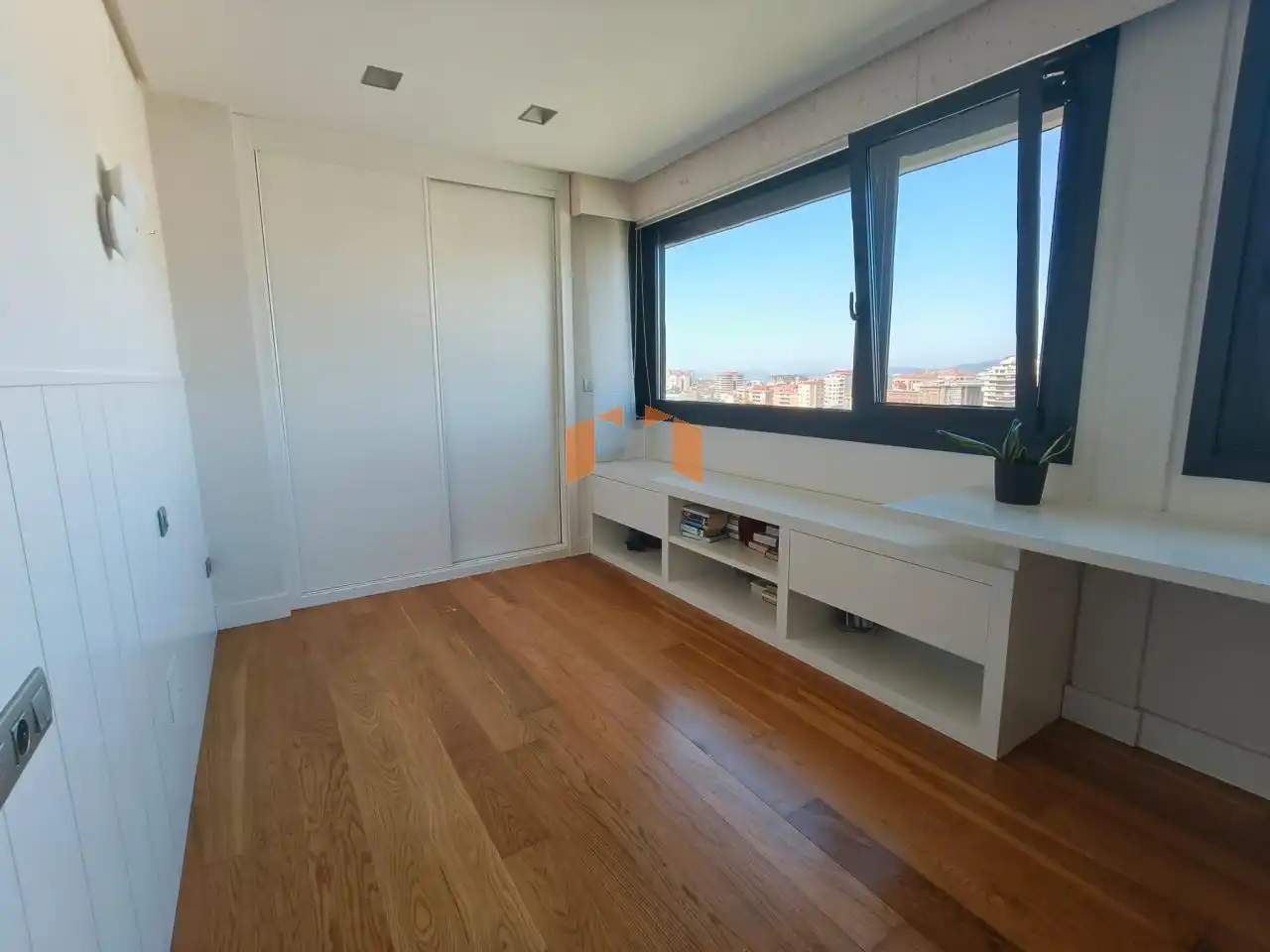 Habitación de Ático en venta en Vigo  con Aire acondicionado, Calefacción y Terraza