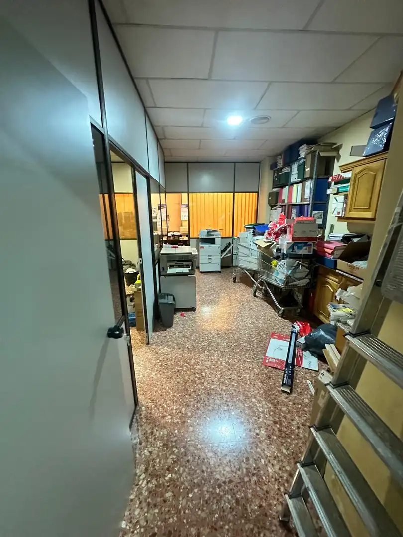Commercial properties for sale in Torrent  with Air Conditioner and Furnished
