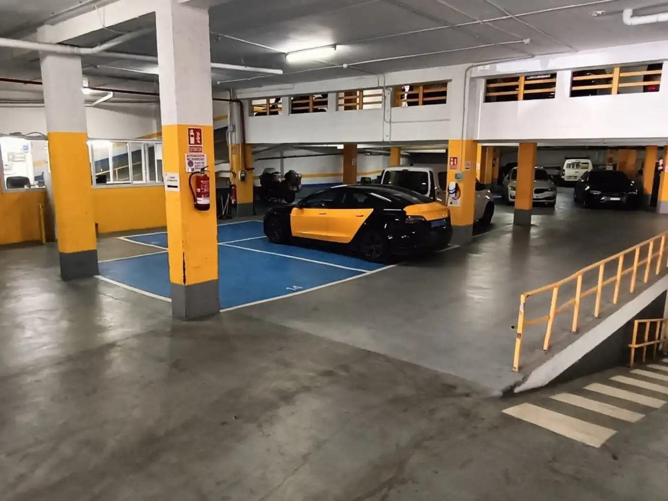 Aparcament de Garatge de lloguer en Barcelona amb Alarma