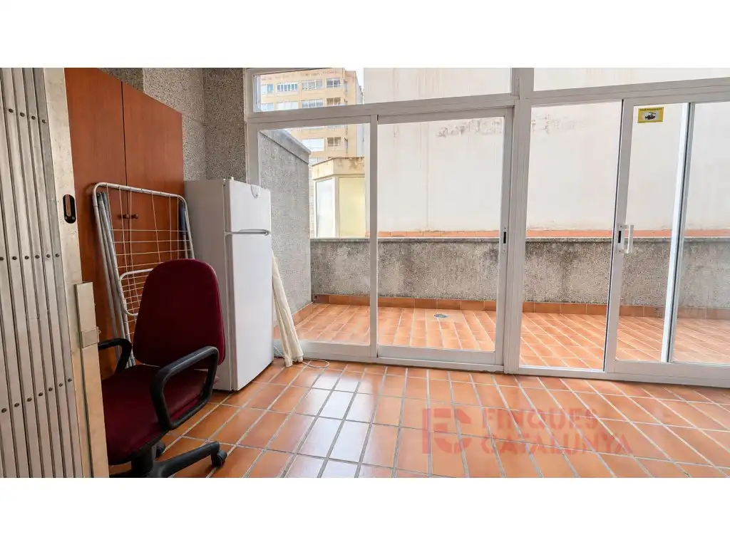 Wohnung zum Verkauf in Girona mit Heizung, Möbliert und Waschmaschine
