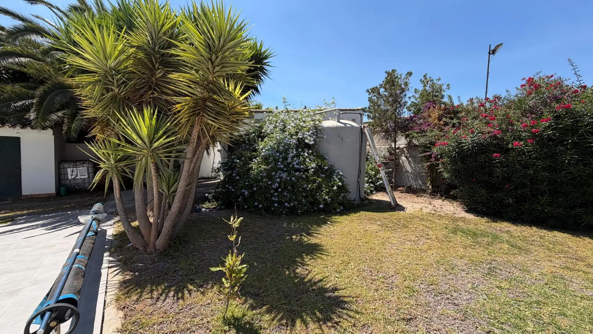 Jardí de Casa o xalet en venda en Chiclana de la Frontera amb Aire condicionat, Calefacció i Jardí privat