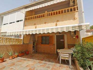 Adossat amb jardí en venda a Playa de los Naúfragos