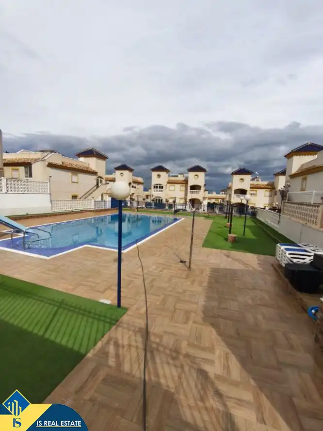 Bungalow con piscina in vendita a El Edén, imagen 2
