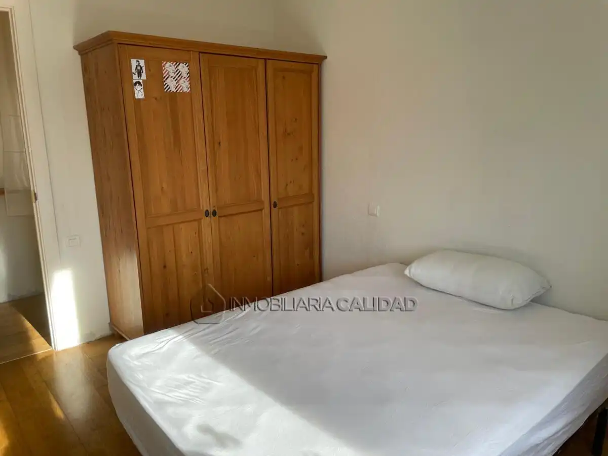 Bedroom of Flat for rent in Burgos  with Heating and Furnished