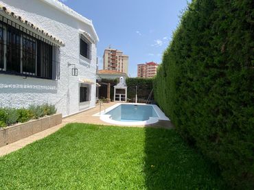 Villa avec piscine à vendre à Puerto Deportivo