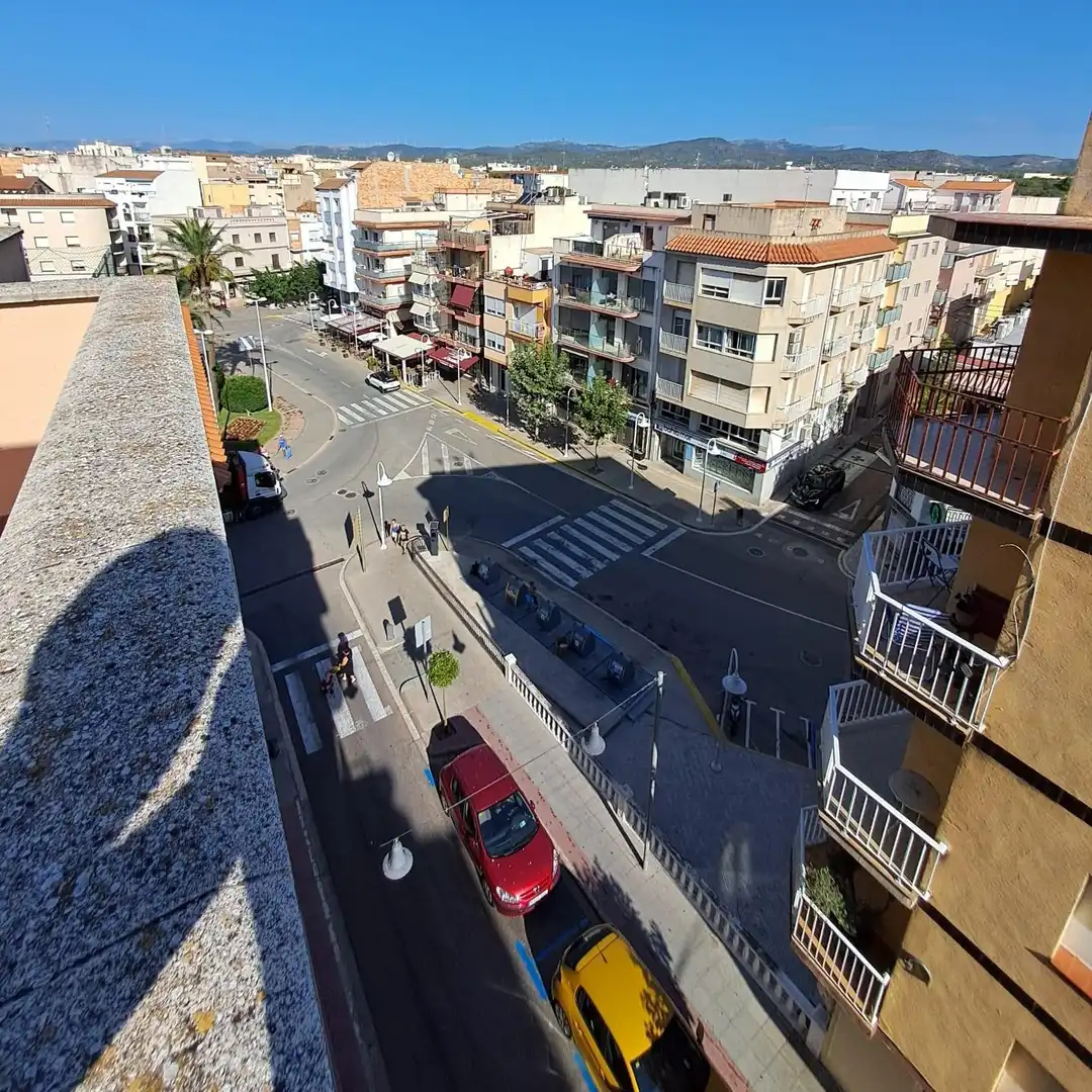 Vista exterior de Pis en venda en L'Ampolla amb Aire condicionat, Terrassa i Moblat