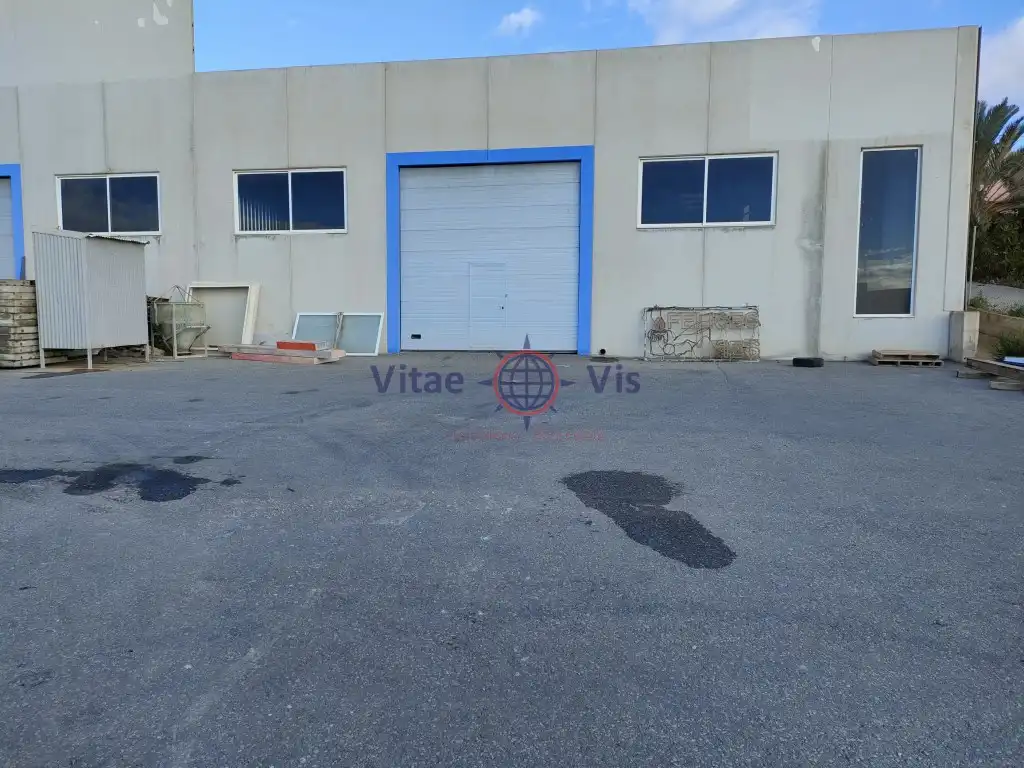 Industrial buildings for sale in Calle Casco Urbano La Hoya, La Hoya