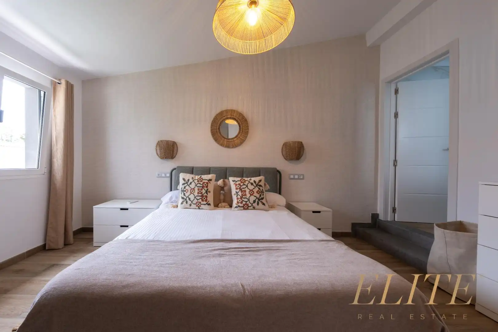 Bedroom of Detached homes for sale in San Bartolomé de Tirajana  with Air Conditioner, Private garden and Parquet flooring