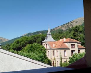 Exterior view of Duplex for sale in San Lorenzo de El Escorial  with Heating, Terrace and Alarm