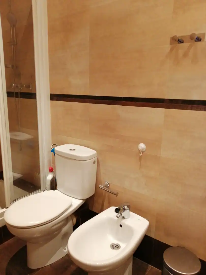 Baño de Piso en venta en Barcelona con Aire acondicionado, Horno y Balcón