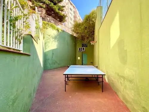 Außenansicht von Wohnung zum Verkauf in Barcelona mit Klimaanlage, Heizung und Parkett