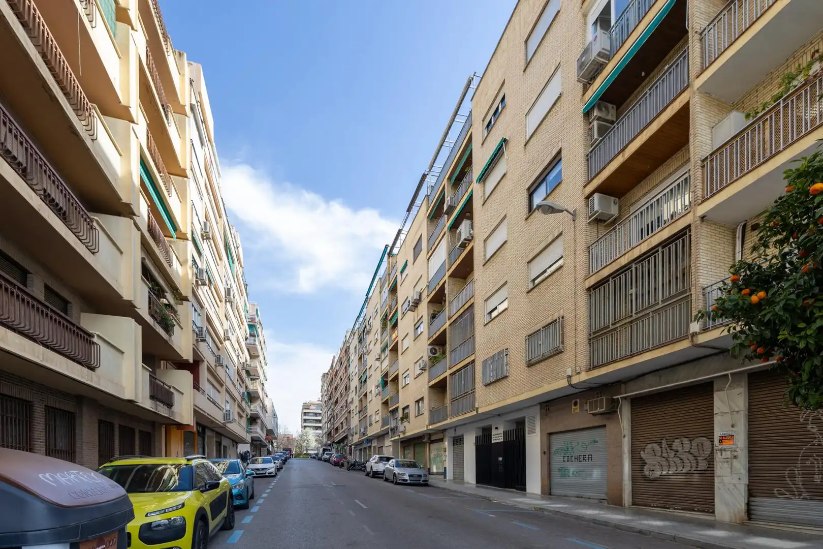 Vista exterior de Apartament en venda en Granada