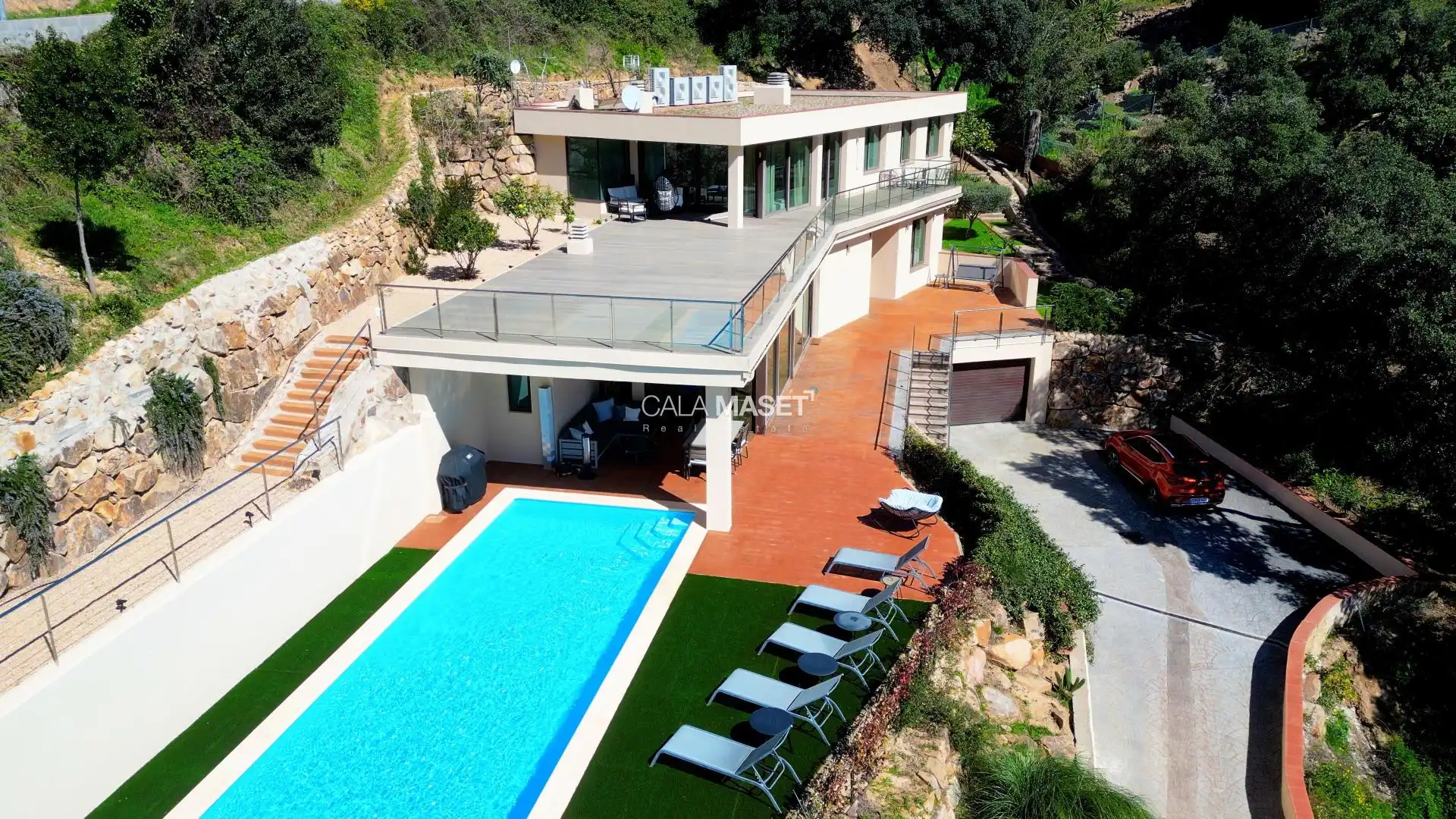 Detached house with pool for sale in Mas Semi