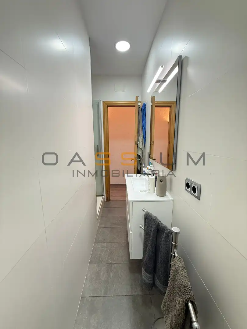 Baño de Piso en venta en Cornellà de Llobregat con Calefacción y Amueblado