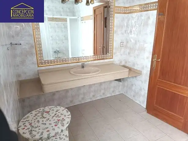 Bathroom of Flat for rent in Córdoba  with Air Conditioner, Heating and Furnished