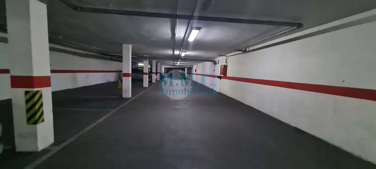 Parking de Piso en venta en Roquetas de Mar con Aire acondicionado, Terraza y Amueblado
