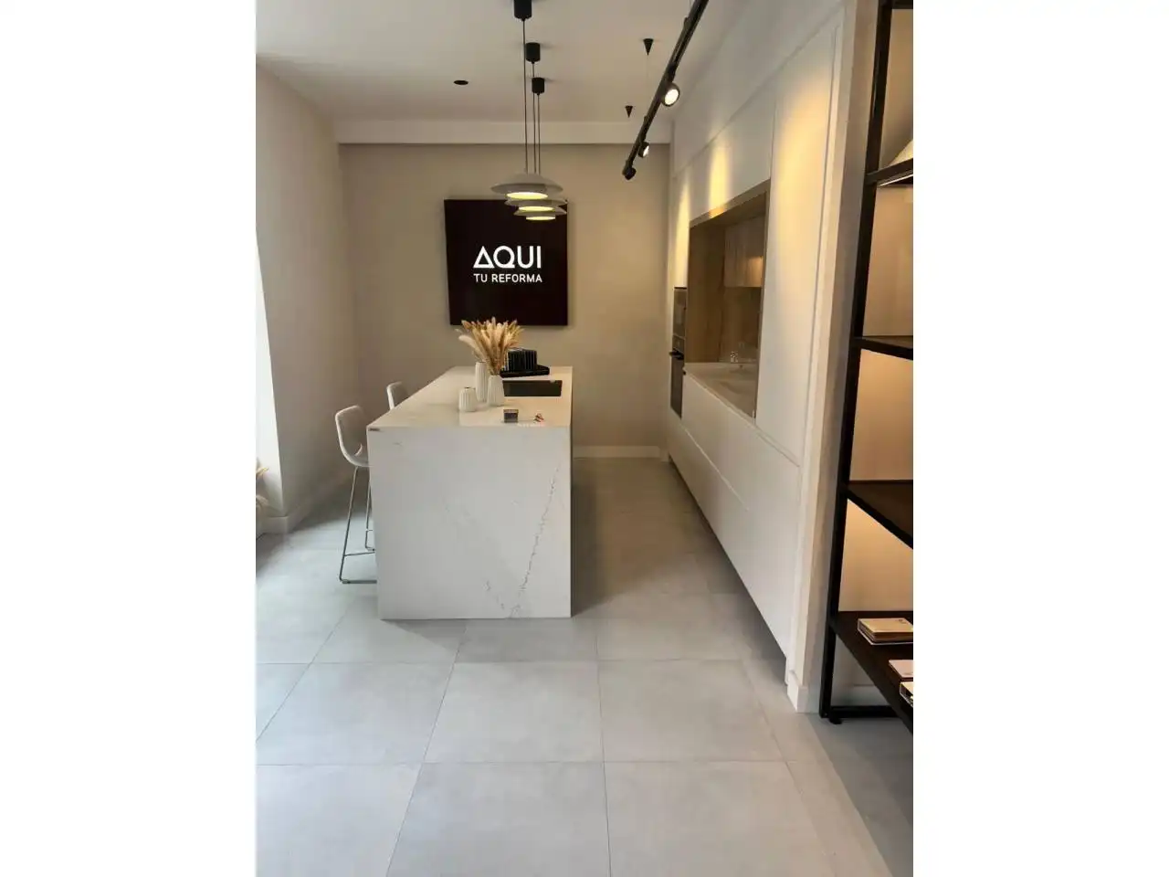 Local comercial en alquiler en Avenida Cayetano del Toro, imagen 8