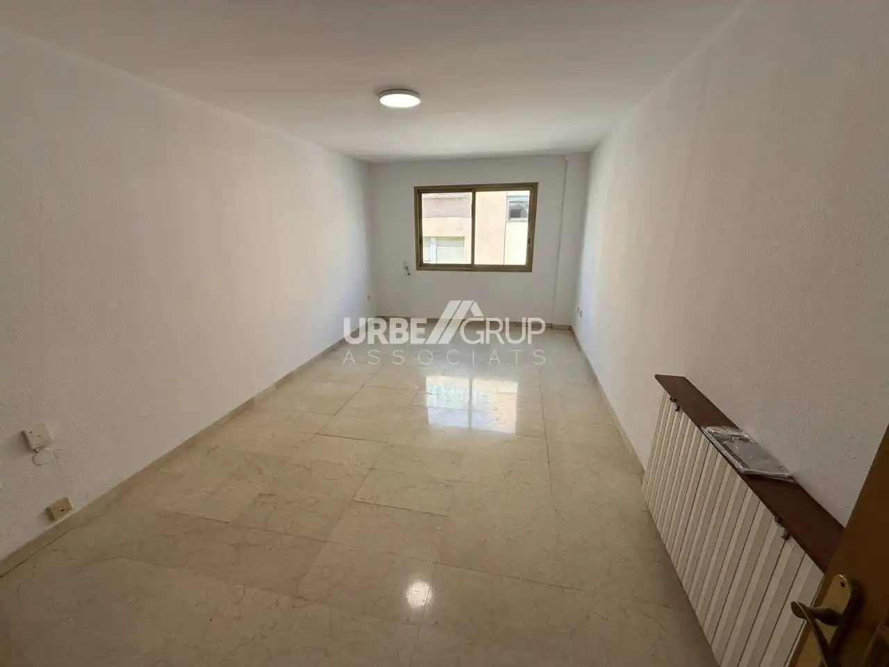 Flat for rent in Calle Doctor Ullés, Ca n'Aurell