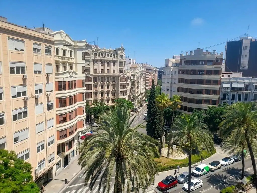Außenansicht von Wohnung zur Miete in Valencia mit Klimaanlage, Möbliert und Balkon