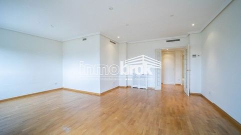 Foto 2 de Piso en venta en Niceto Alcalá Zamora, Sanchinarro, Madrid Capital