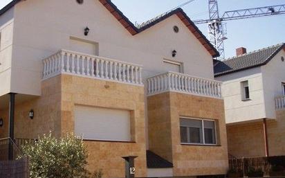 Vista exterior de Casa o xalet en venda en Os de Balaguer amb Terrassa