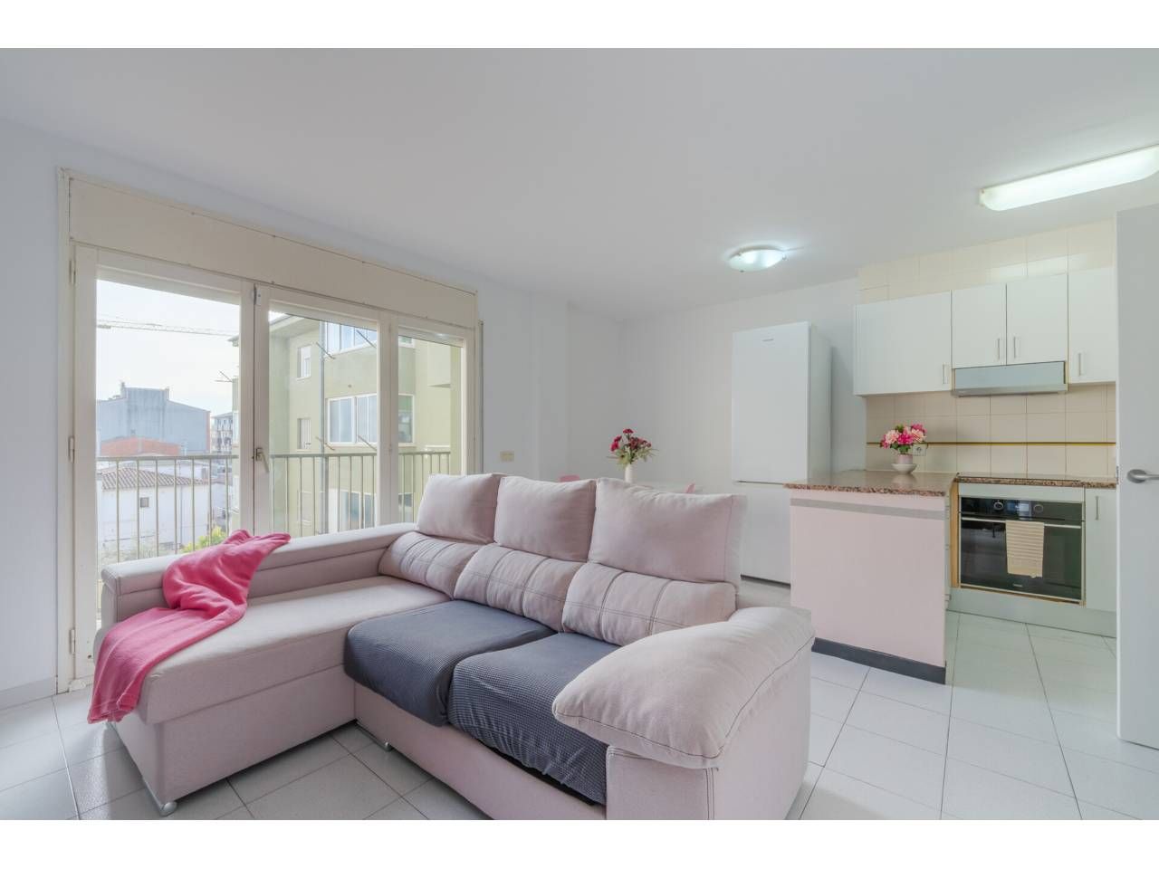 Bedroom of Flat for sale in Girona Capital  with Balcony