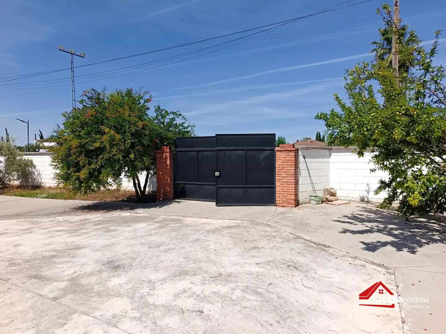 Vista exterior de Finca rústica en venda en Córdoba amb Traster