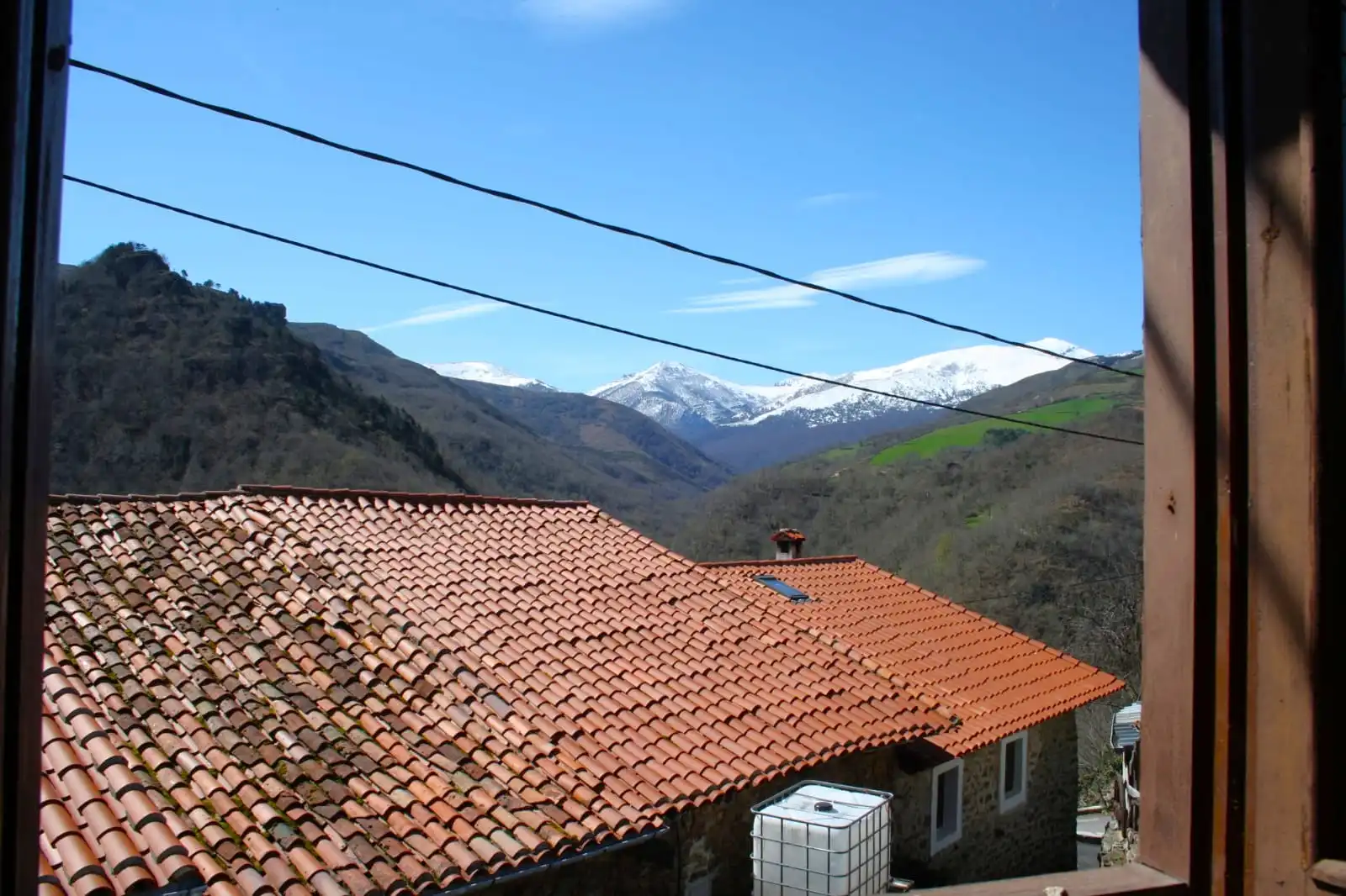 Vista exterior de Casa o chalet en venta en Los Tojos  con Trastero y Balcón