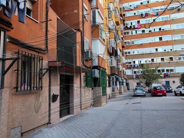 Flat with lift for sale in Ciudad Lineal