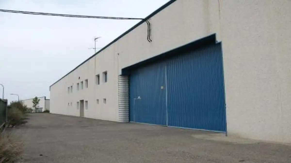 Vista exterior de Nau industrial en venda en San Mateo de Gállego