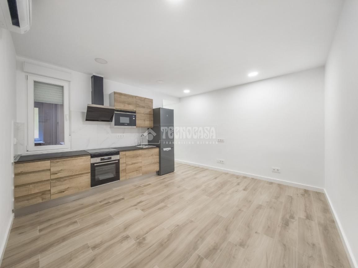 Kitchen of Flat for sale in  Madrid Capital