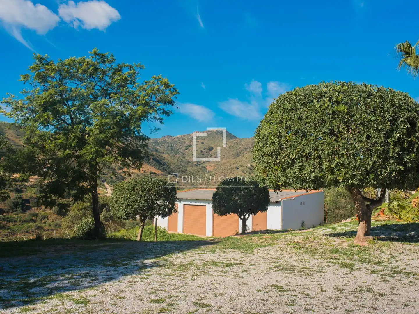 Vista exterior de Casa o xalet en venda en Málaga amb Aire condicionat, Calefacció i Jardí privat