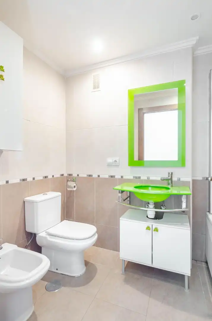 Baño de Piso en venta en Llanera con Calefacción, Trastero y Amueblado
