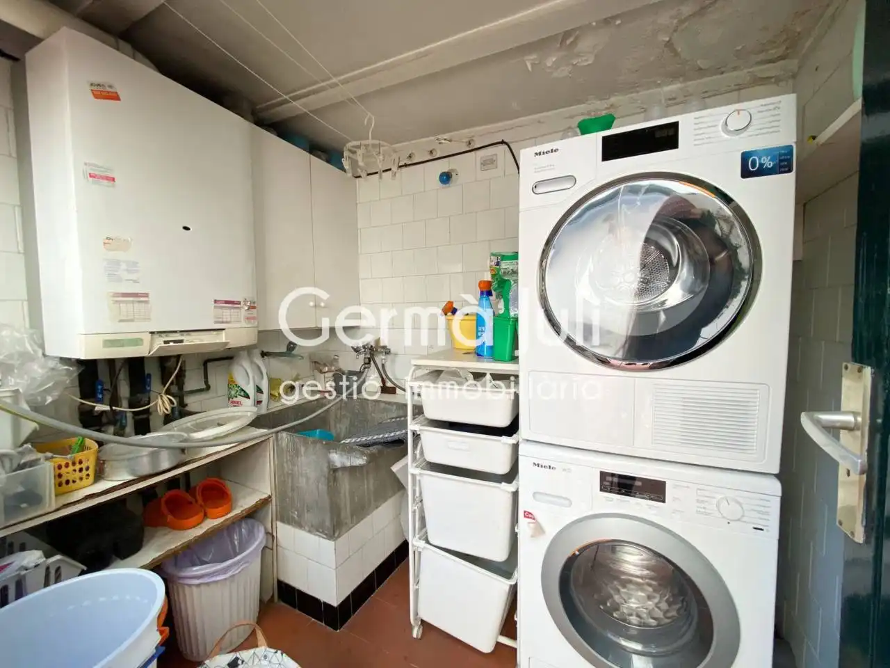 Cocina de Casa adosada en venta en Badalona con Aire acondicionado, Calefacción y Jardín privado
