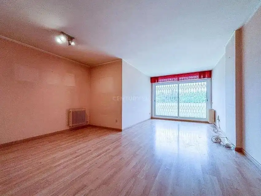 Piso en venta en TURO, 9, Montgat
