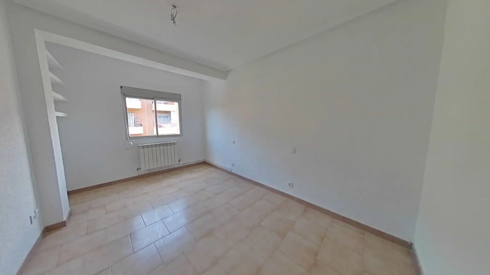 Bedroom of Flat for sale in Zaragoza  with Heating, Parquet flooring and Oven