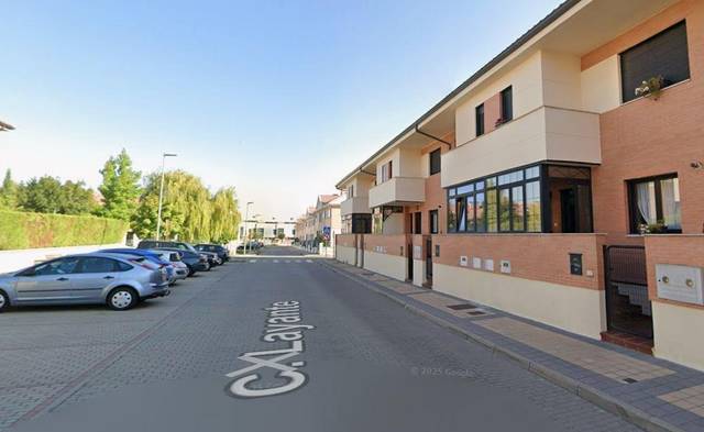 Casa-chalet en Venta en Calle LAYANTE en La Flecha - Monasterio del Prado