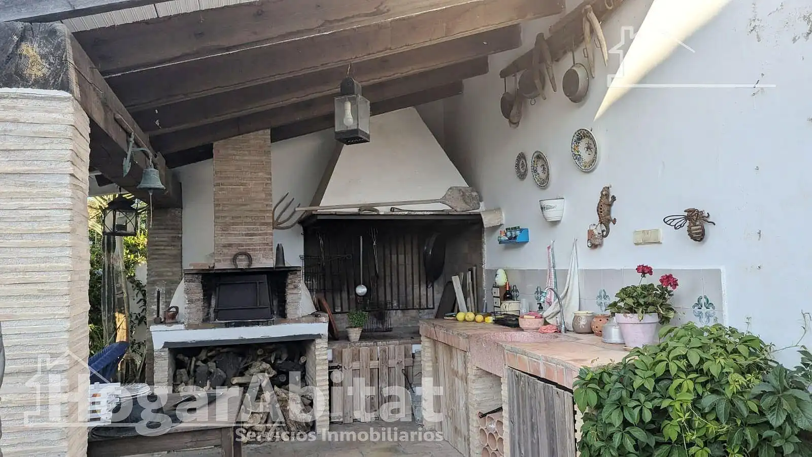 Jardí de Casa o xalet en venda en Oliva amb Aire condicionat, Jardí privat i Terrassa