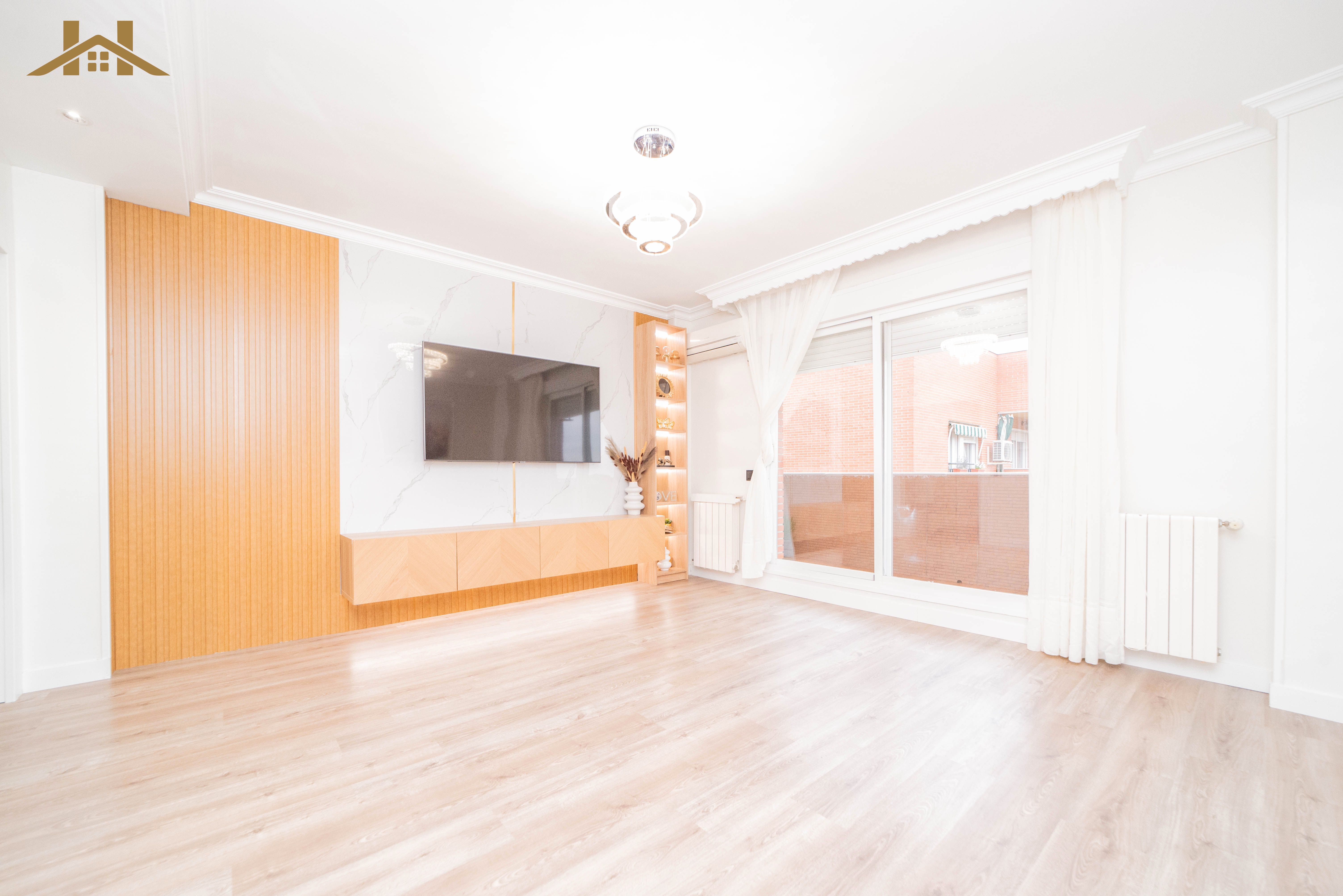 Sala d'estar de Pis en venda en Navalcarnero amb Aire condicionat, Calefacció i Parquet