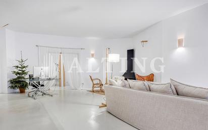 Living room of Flat for sale in  Barcelona Capital  with Air Conditioner