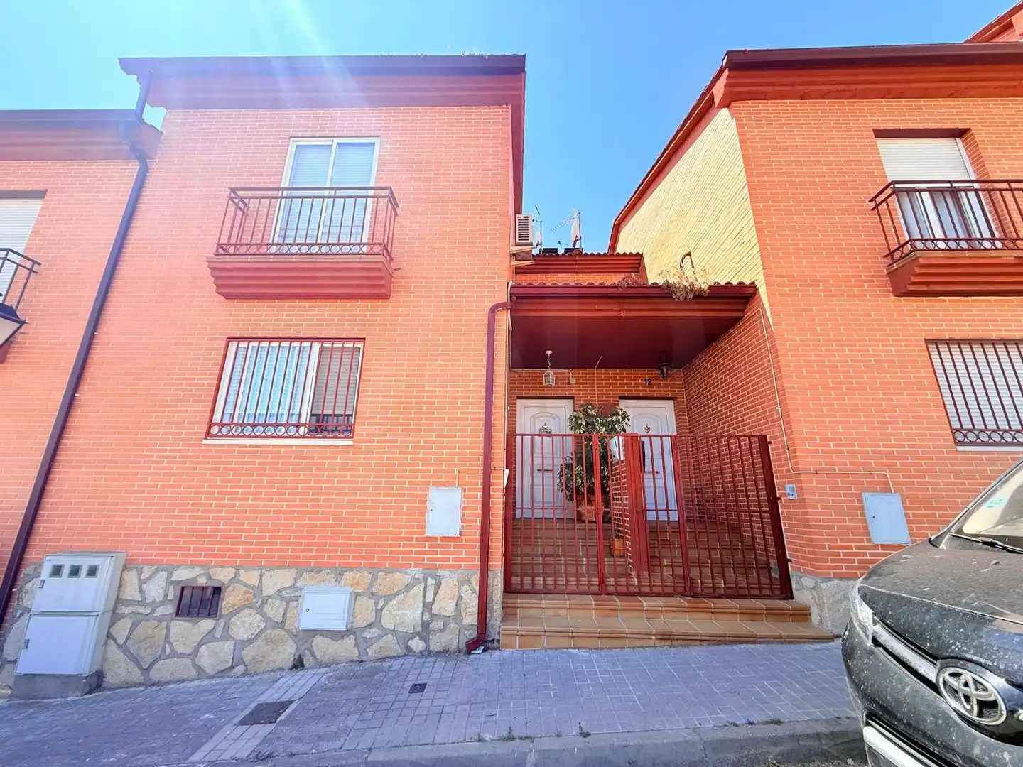 Semi-detached house for sale in San Martín de Valdeiglesias, imagen 2