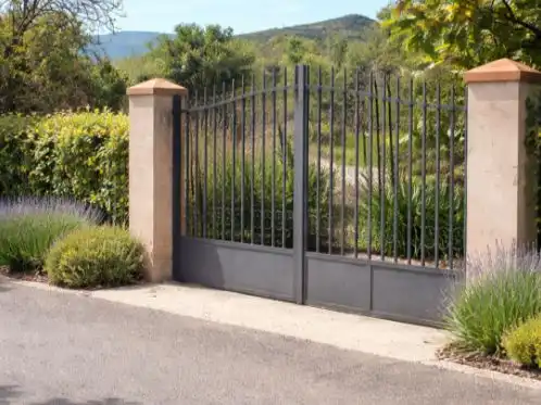 Casa rústica amb jardí en venda a Carretera Narila 1