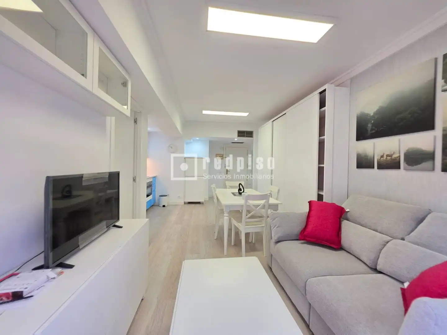 Sala d'estar de Oficina de lloguer en Madrid amb Aire condicionat i Moblat