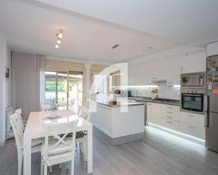 Kitchen of Single-family semi-detached for sale in Girona Capital  with Air Conditioner, Heating and Terrace