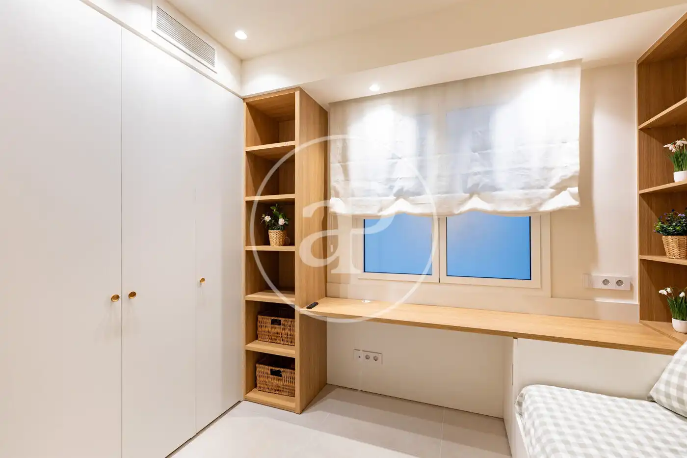 Bedroom of Flat for sale in Barcelona  with Air Conditioner, Heating and Furnished