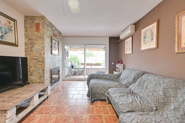 Piso en Venta en Calle Gardissó en El Colomer - La Bateria - La Coma