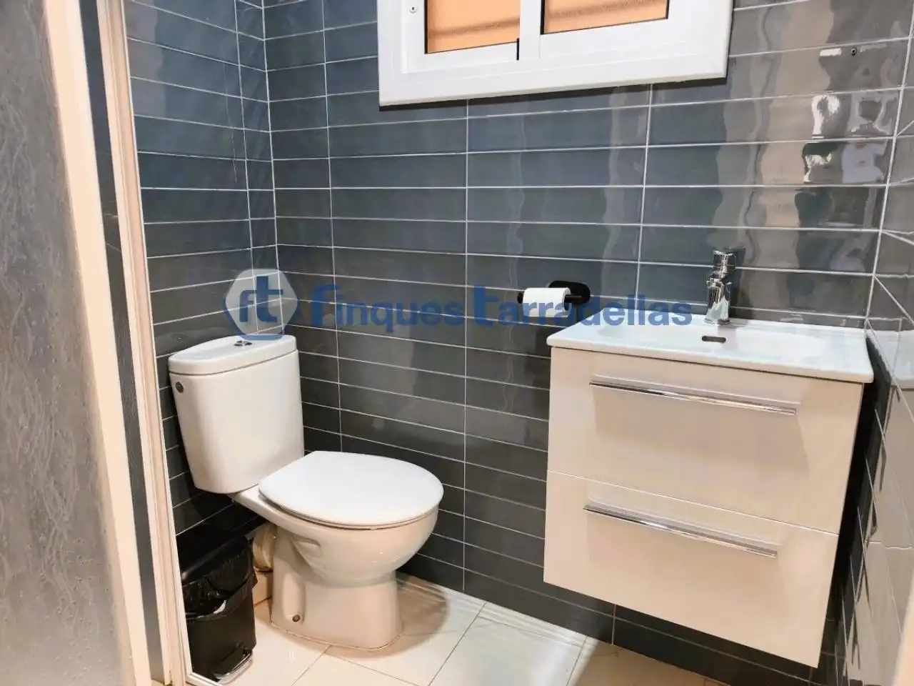 Baño de Estudio en venta en Blanes con Terraza y Alarma