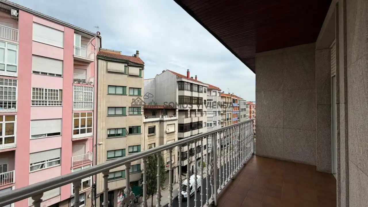 Exterior view of Flat for sale in Ourense Capital   with Heating, Furnished and Balcony