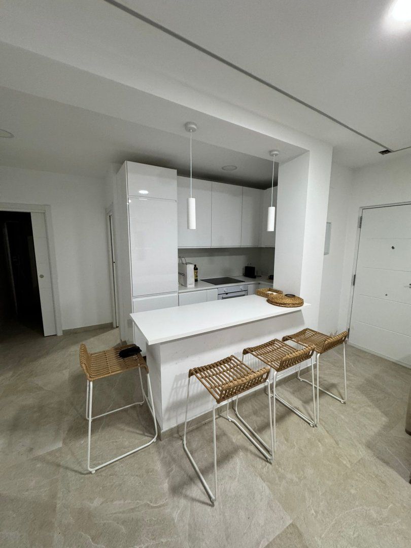 Kitchen of Apartment for sale in  Sevilla Capital  with Air Conditioner, Heating and Furnished