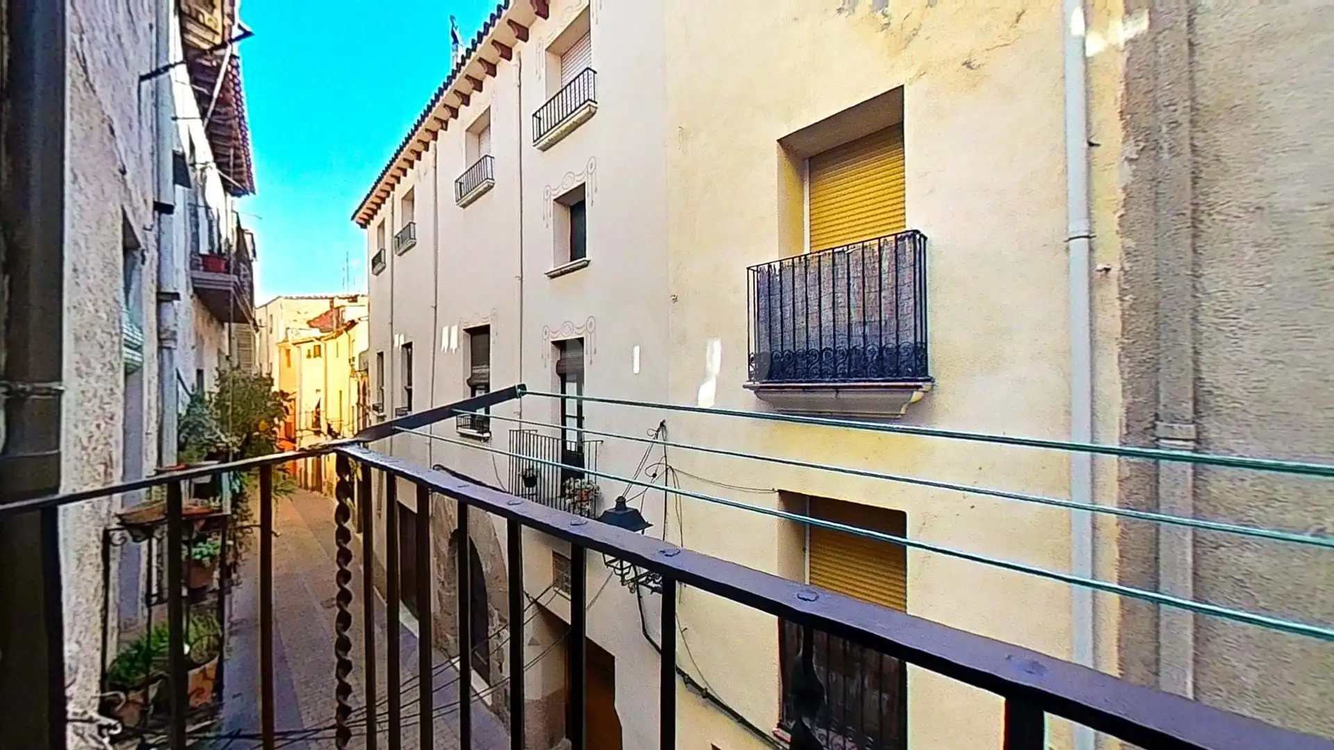 Exterior view of Buildings for sale in Alcover